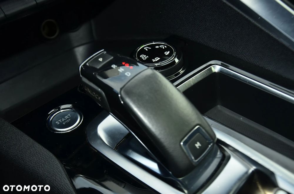 Peugeot 5008 2.0 BlueHDI GT S&S EAT8 - 28