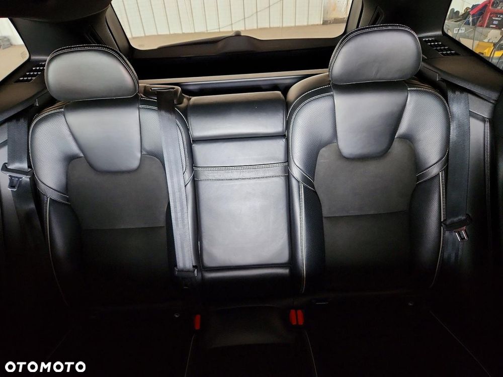 Volvo XC 60 T6 AWD Geartronic RDesign - 9