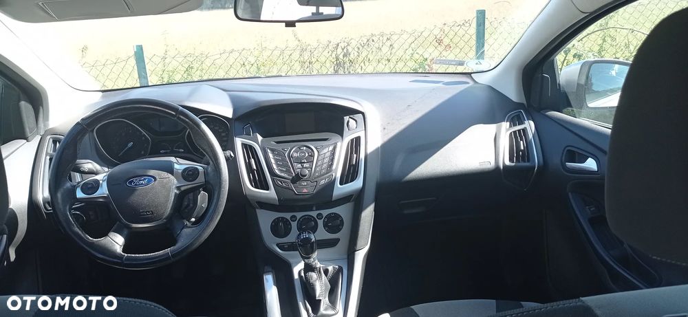 Ford Focus - 25