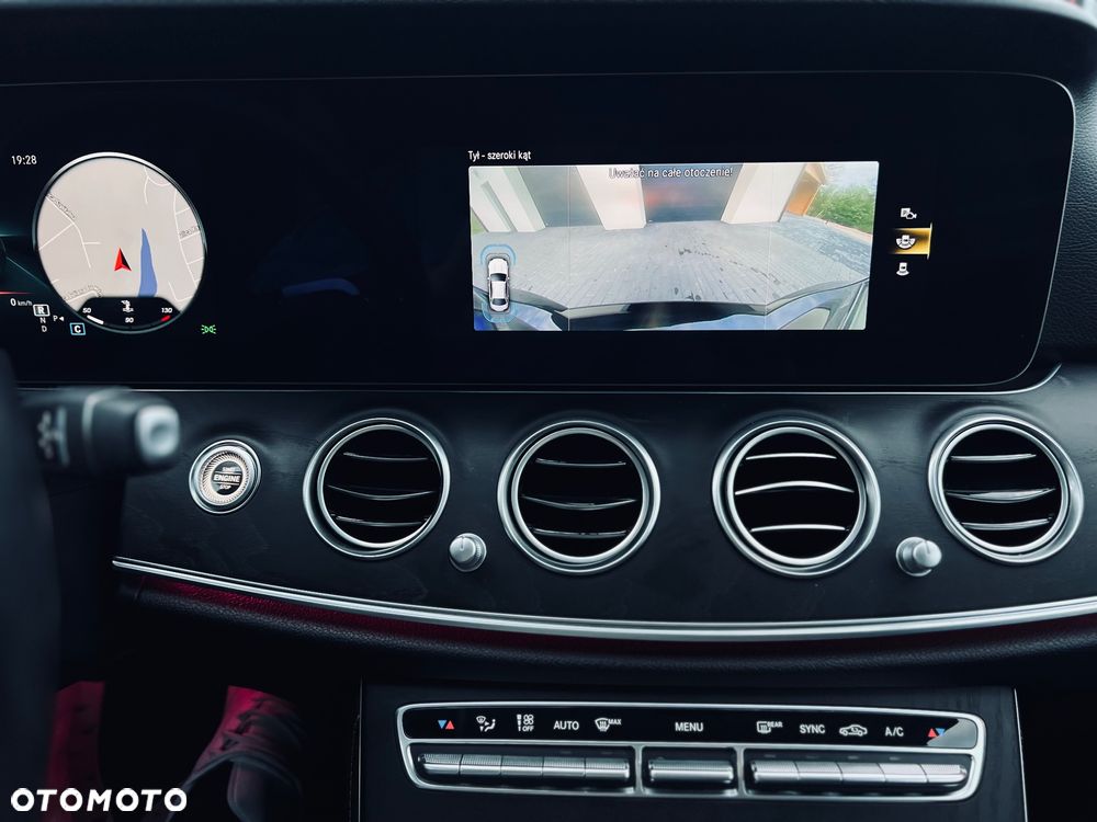 Mercedes-Benz Klasa E - 27