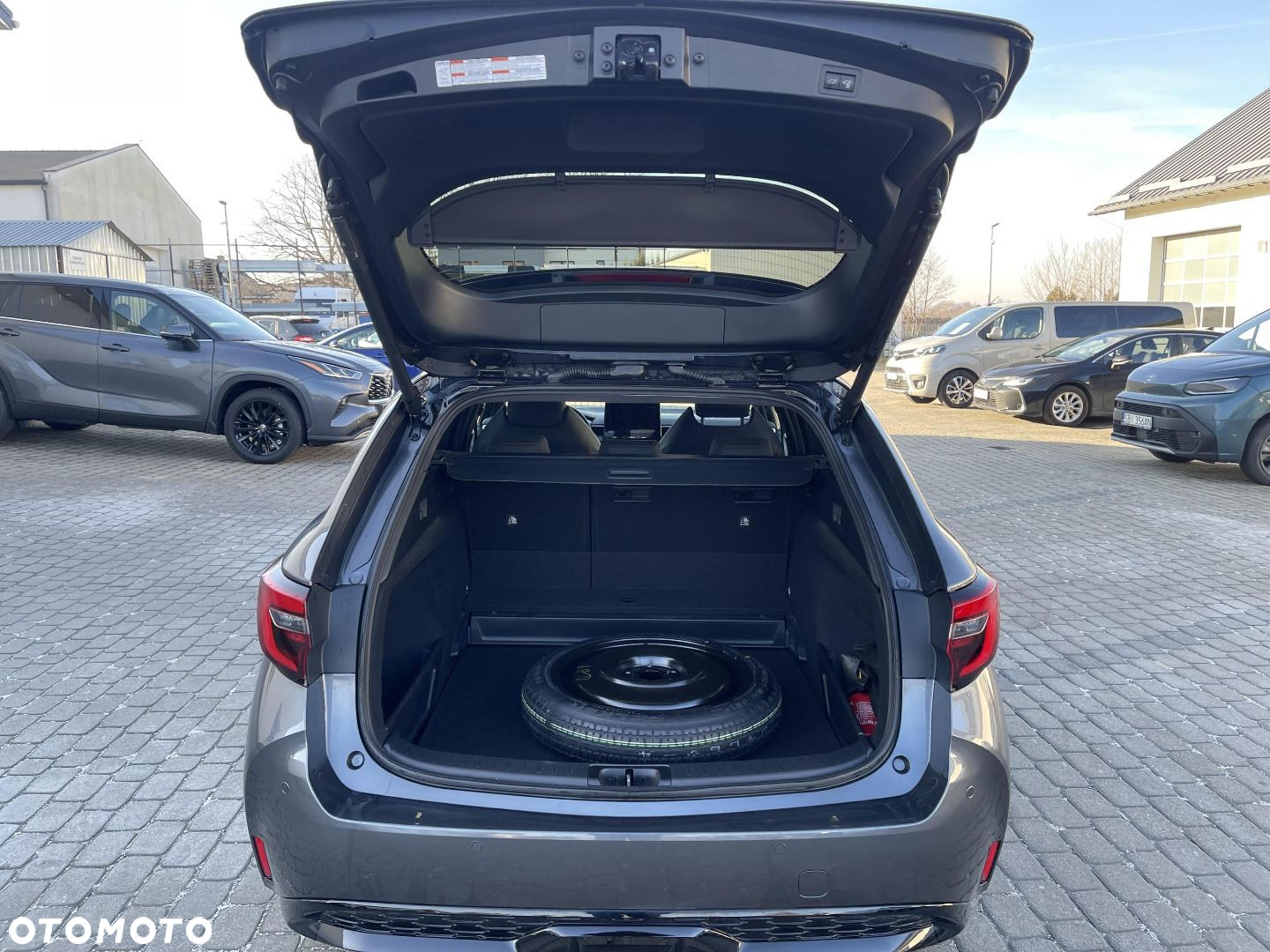 Toyota Corolla - 12