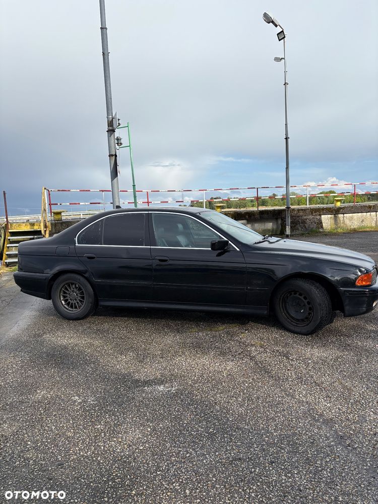 BMW Seria 5 520i - 7