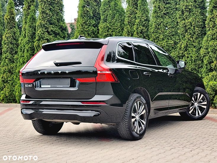 Volvo XC 60 B4 D Geartronic Momentum Pro - 23