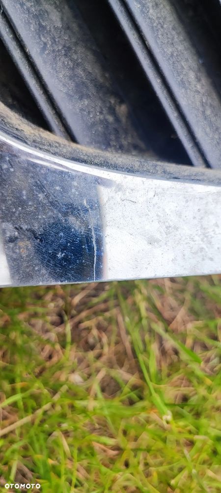 VW PASSAT B6 GRILL ATRAPA 3C0853651 USZKODZONY - 3