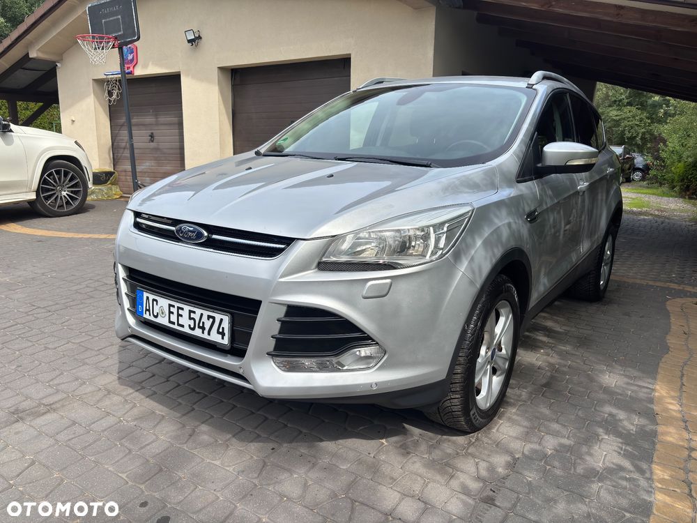 Ford Kuga 2.0 TDCi 2x4 Titanium - 8