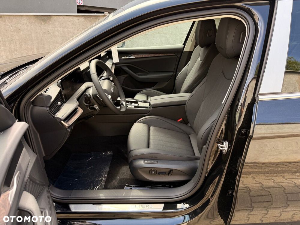 Skoda Superb 2.0 TDI SCR 4x4 L&K DSG - 11
