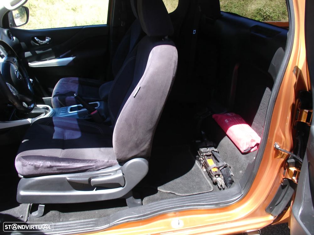 Nissan navara np300  3lug. - 12