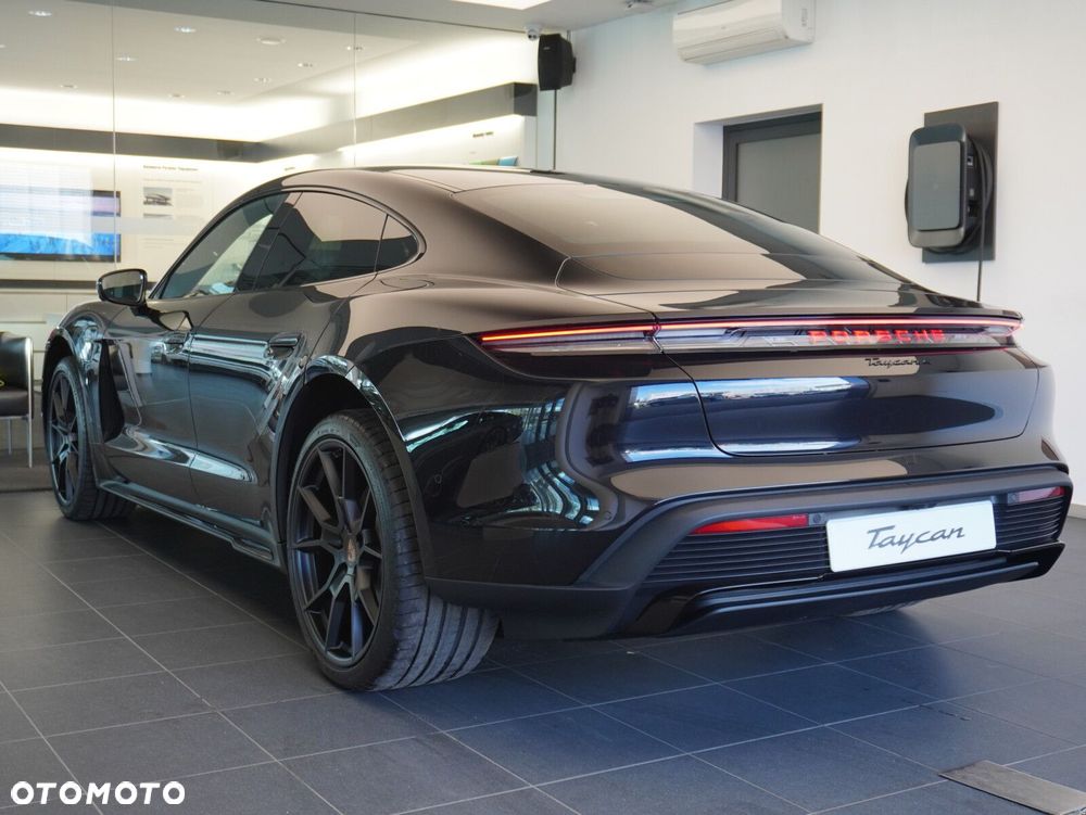 Porsche Taycan 105kWh 4 - 18
