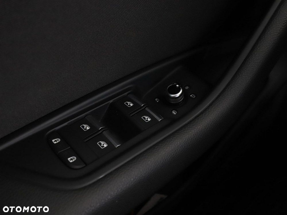 Audi A4 Avant 35 TDI mHEV Advanced S tronic - 39