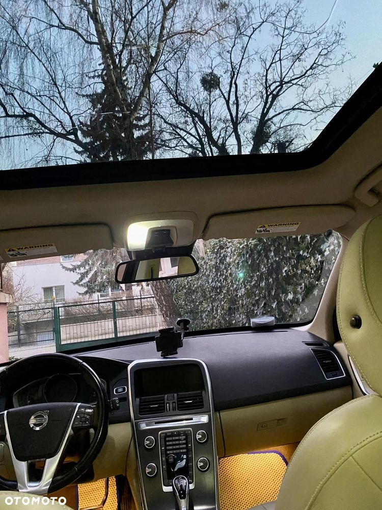 Volvo XC 60 T5 Geartronic Momentum - 23