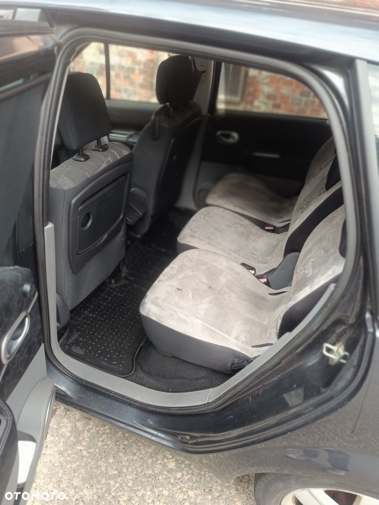 Renault Scenic - 7