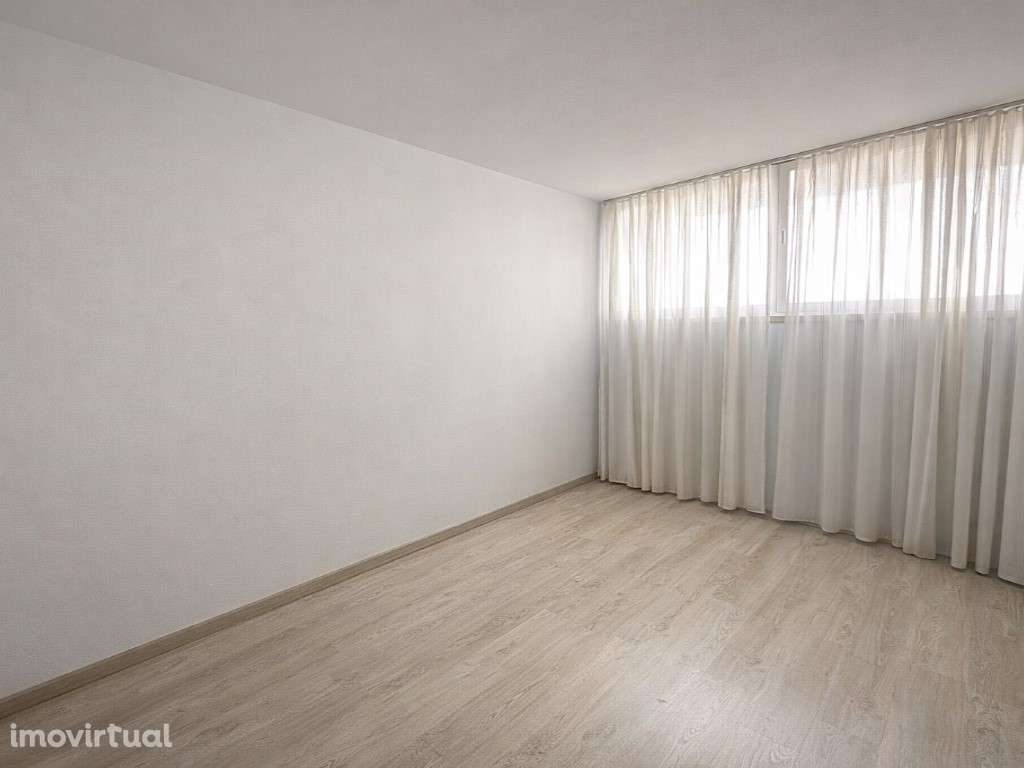 T2 Totalmente Renovado com Arrecadação - Grande imagem: 2/21