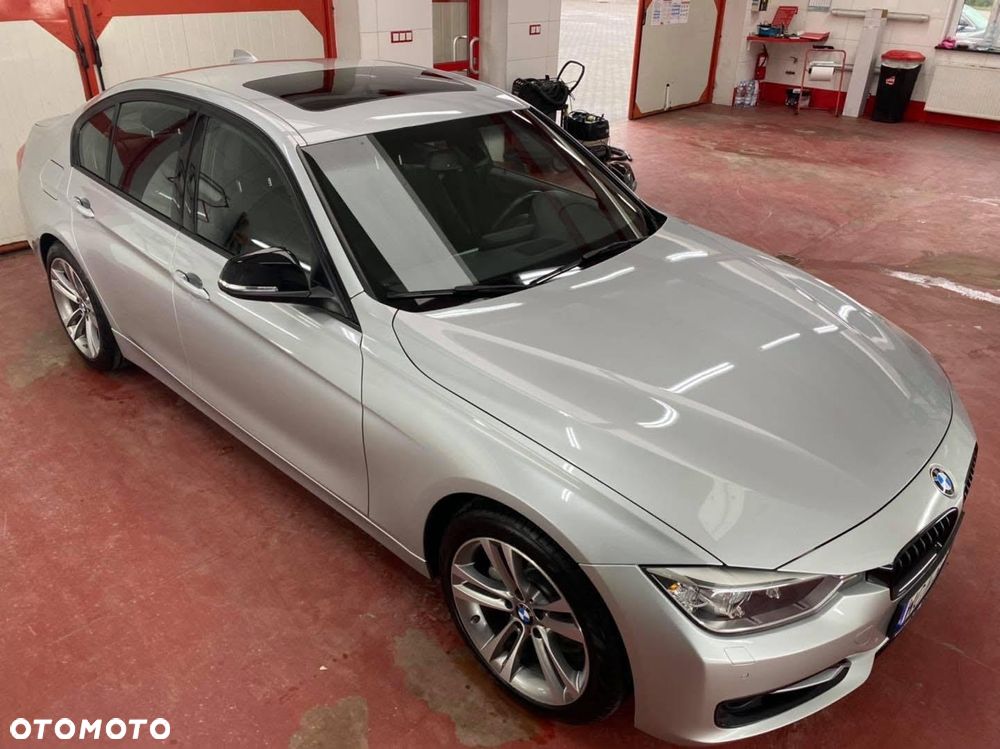 BMW Seria 3 335i xDrive - 2