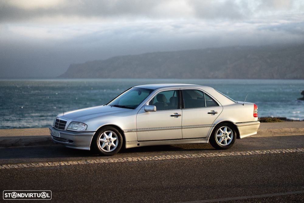 Mercedes-Benz C 250 TD - 1