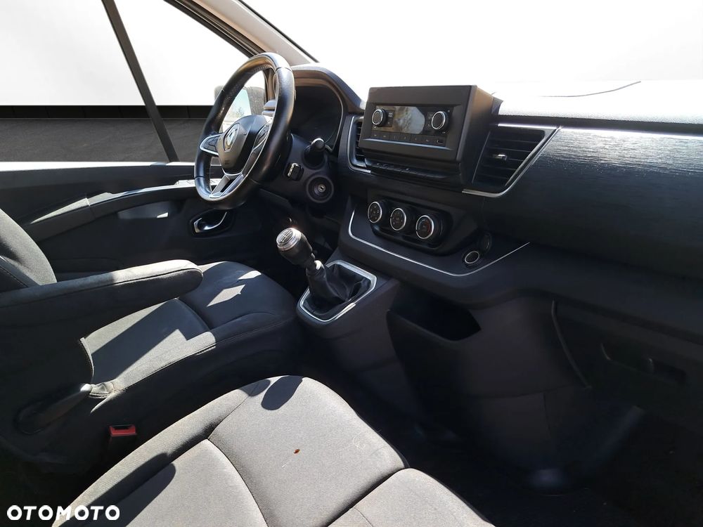 Renault Trafic - 12