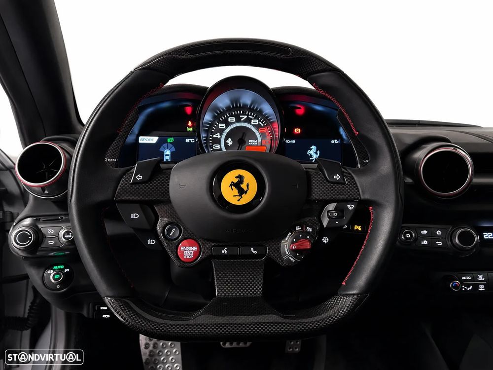 Ferrari 812 Superfast 6.5 V12 - 9