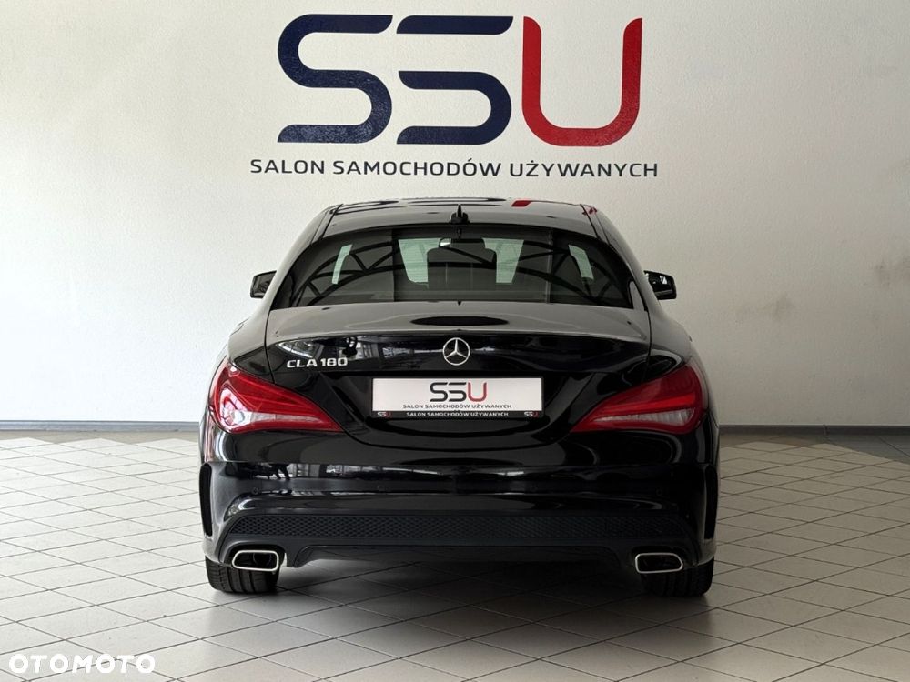 Mercedes-Benz CLA 180 AMG Line - 14