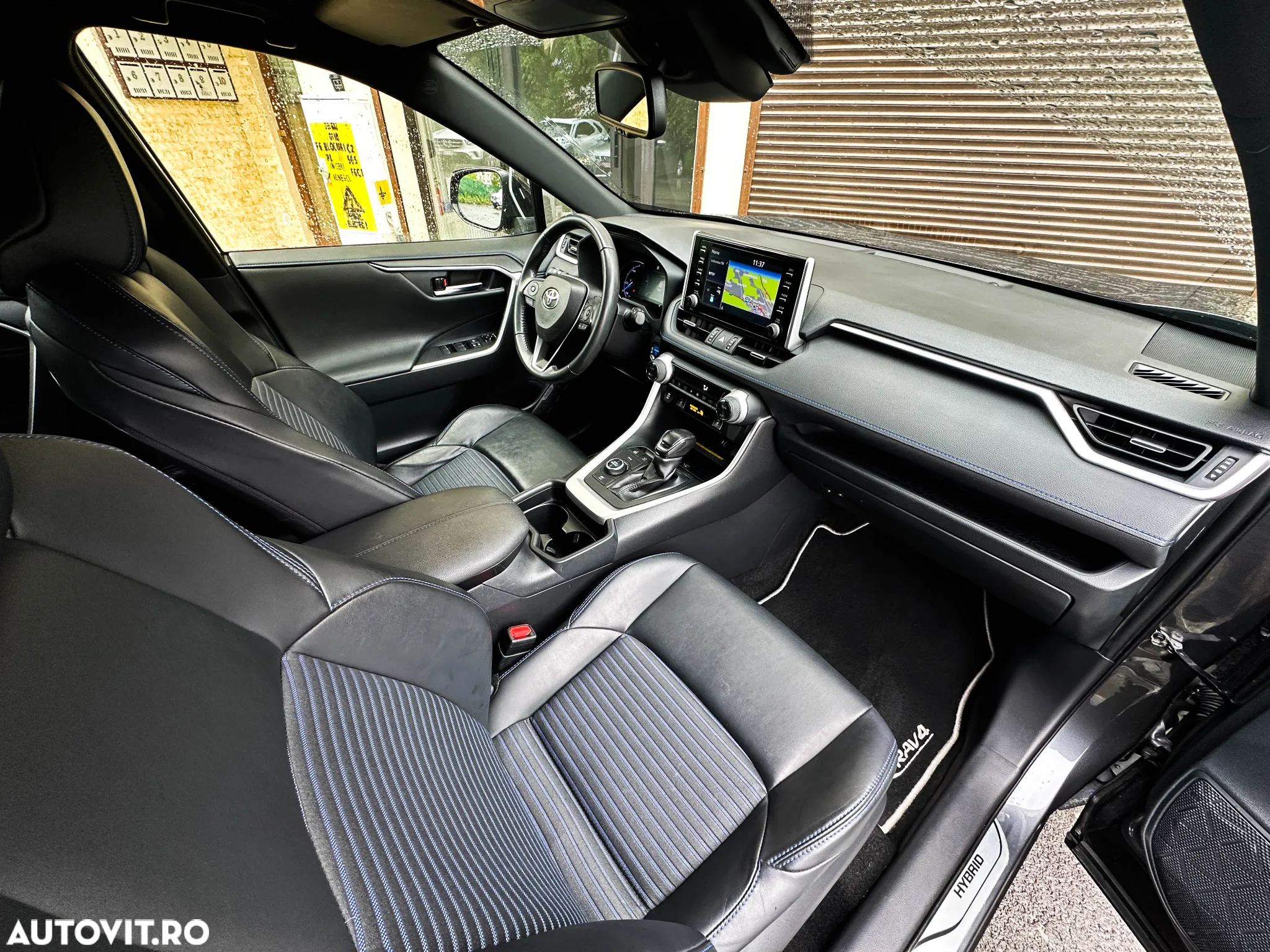 Toyota RAV4 2.5 4x4 Hybrid Lounge - 13