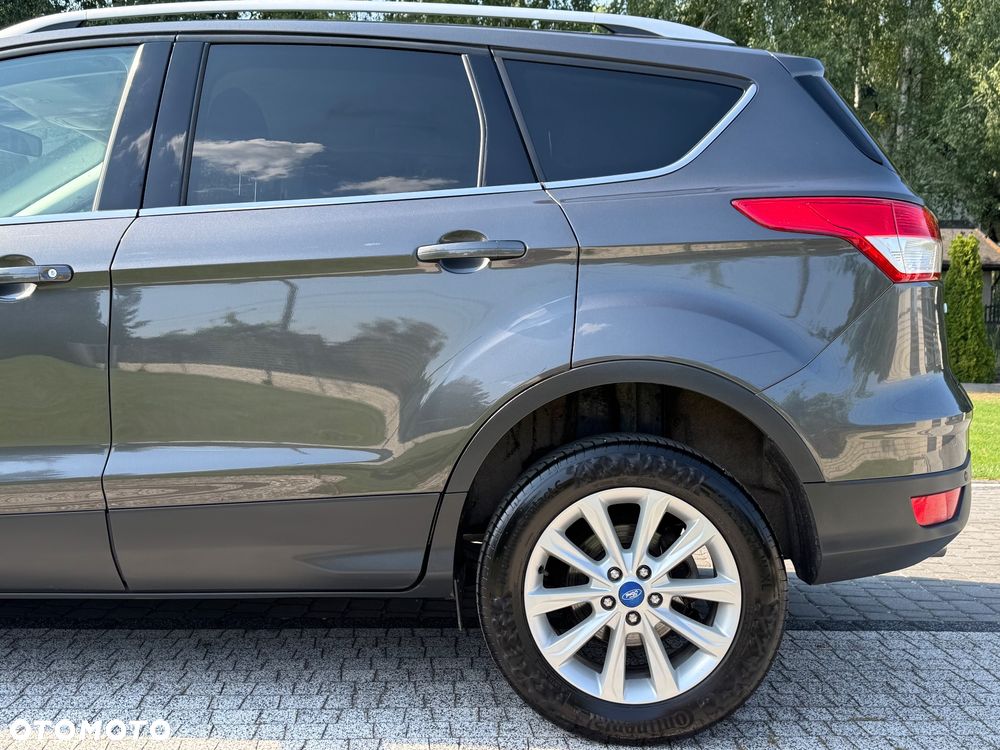Ford Kuga 2.0 TDCi 2x4 Titanium - 23