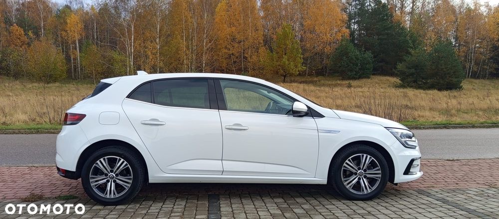 Renault Megane Grandtour TCe 140 GPF BUSINESS EDITION - 23