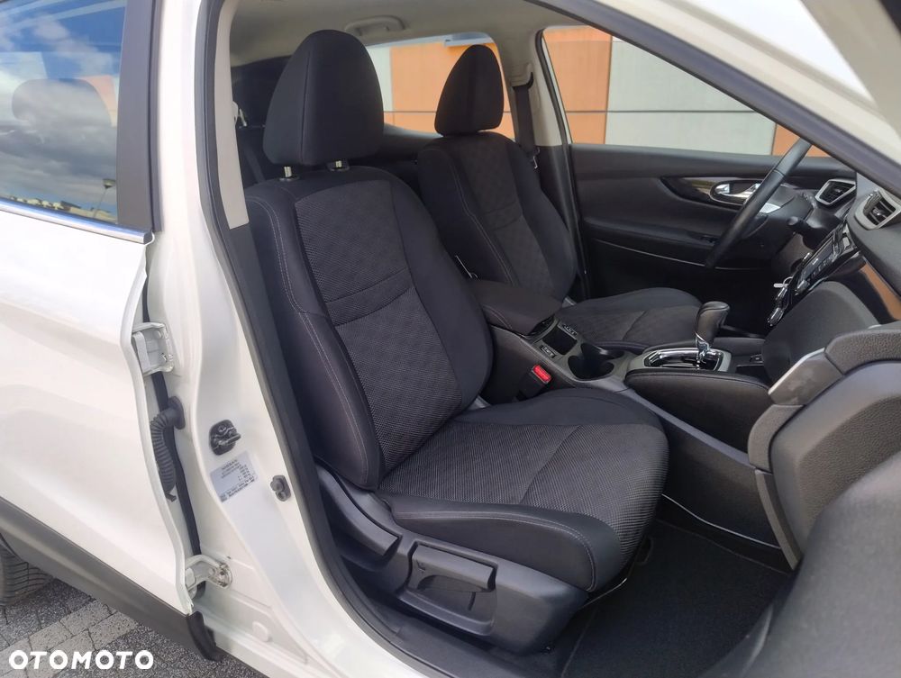 Nissan Qashqai 1.2 DIG-T Xtronic N-Vision - 11