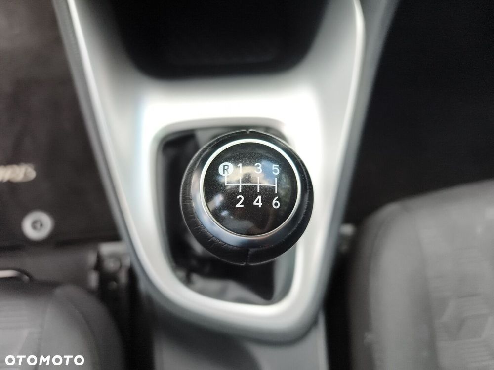 Toyota Yaris 1.5 Comfort - 23