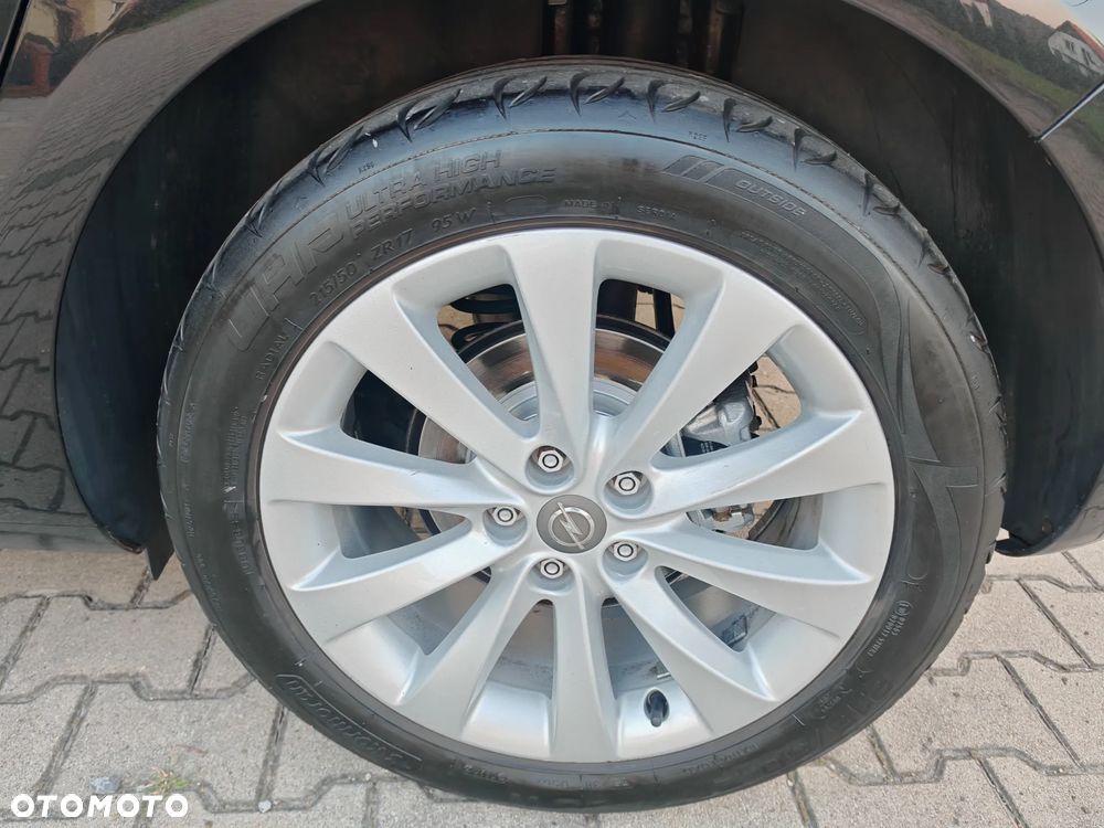 Opel Astra 1.4 Turbo 150 Jahre - 10