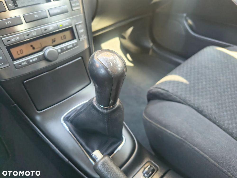 Toyota Avensis 2.0 VVT-i Edition - 24