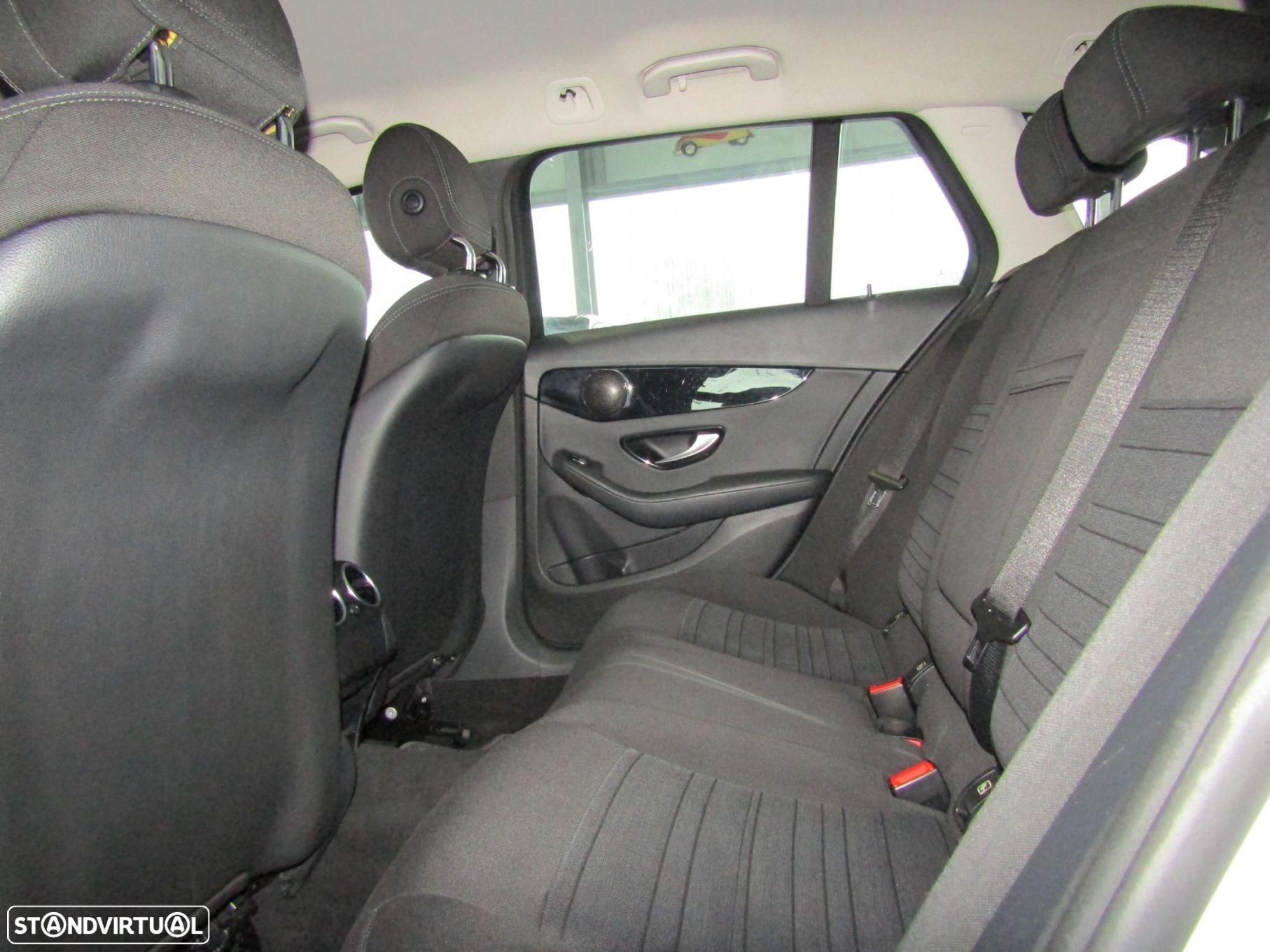 Mercedes-Benz C 200 d Avantgarde - 17