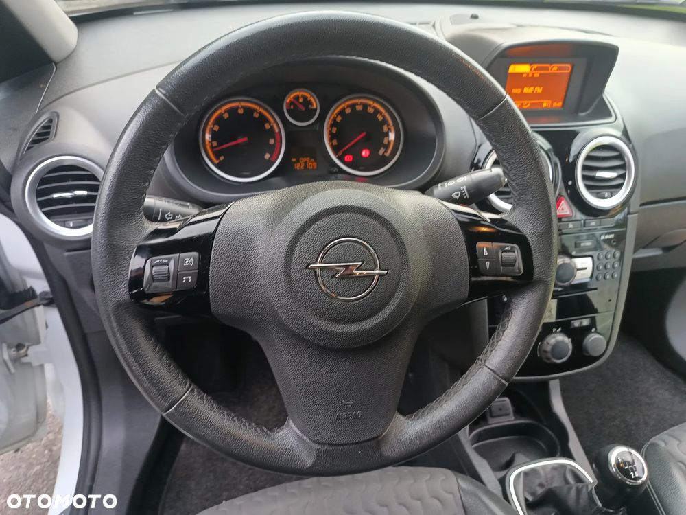 Opel Corsa 1.2 16V Cosmo S&S - 20