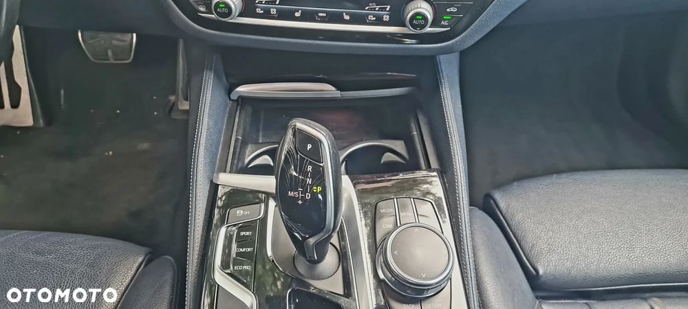 BMW Seria 5 520d xDrive M Sport sport - 25