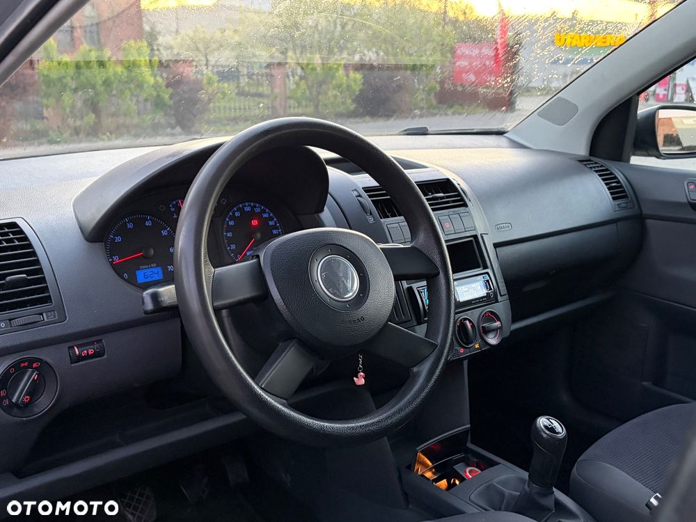 Volkswagen Polo - 10