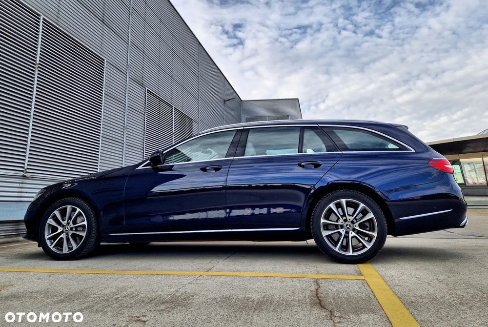 Mercedes-Benz Klasa E 450 4Matic 9G-TRONIC Exclusive - 16
