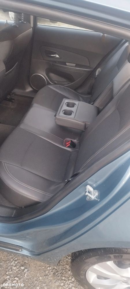 Chevrolet Cruze - 11