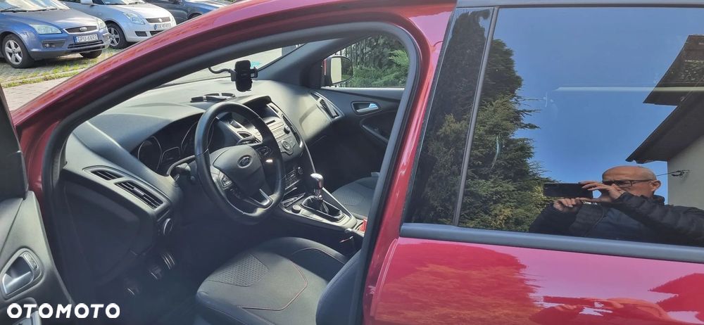 Ford Focus 1.5 EcoBoost ST-Line - 7