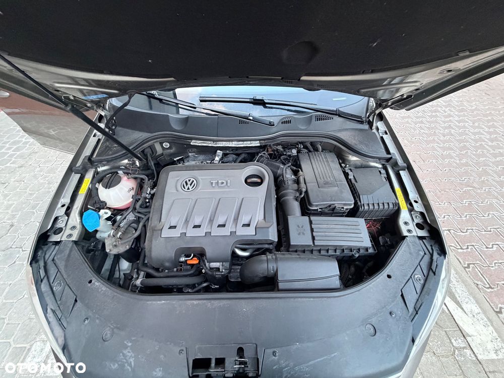 Volkswagen Passat 2.0 TDI 4Mot Highline DSG - 18