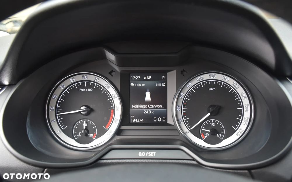 Skoda Octavia 1.6 TDI DSG Style - 27