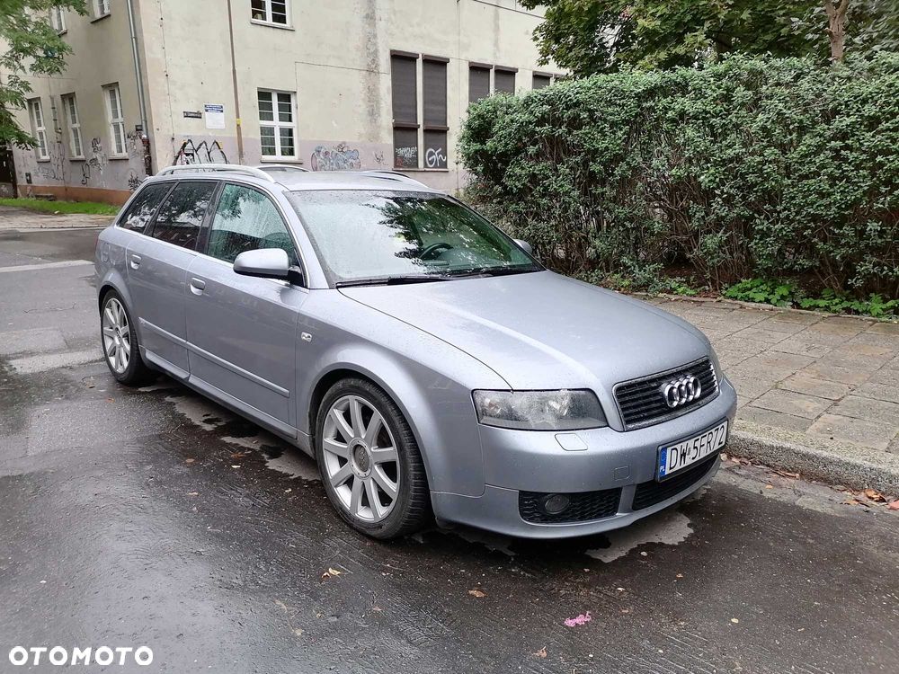 Audi A4 Avant - 1