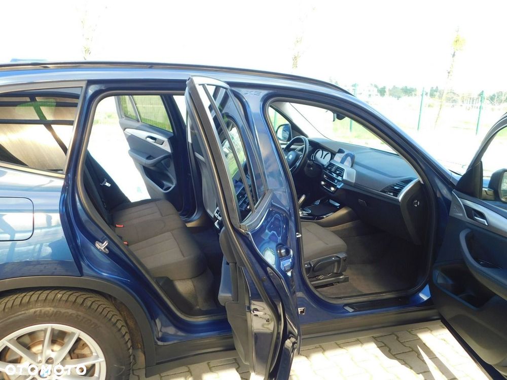 BMW X3 xDrive20d Advantage - 6