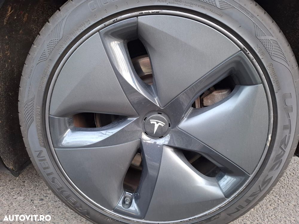 Tesla Model 3 Standard Reichweite Plus Hinterradantrieb - 21