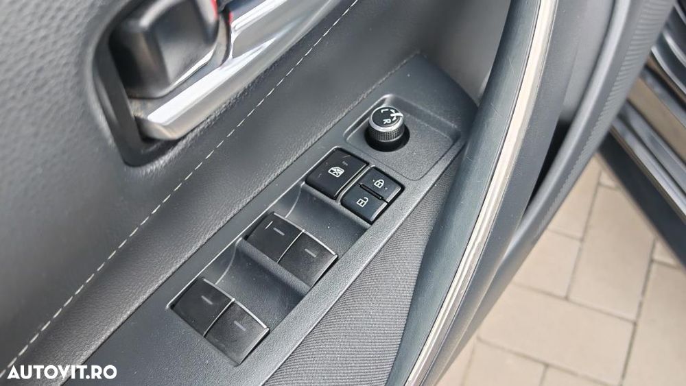 Toyota Corolla 1.8 Hybrid Comfort - 23