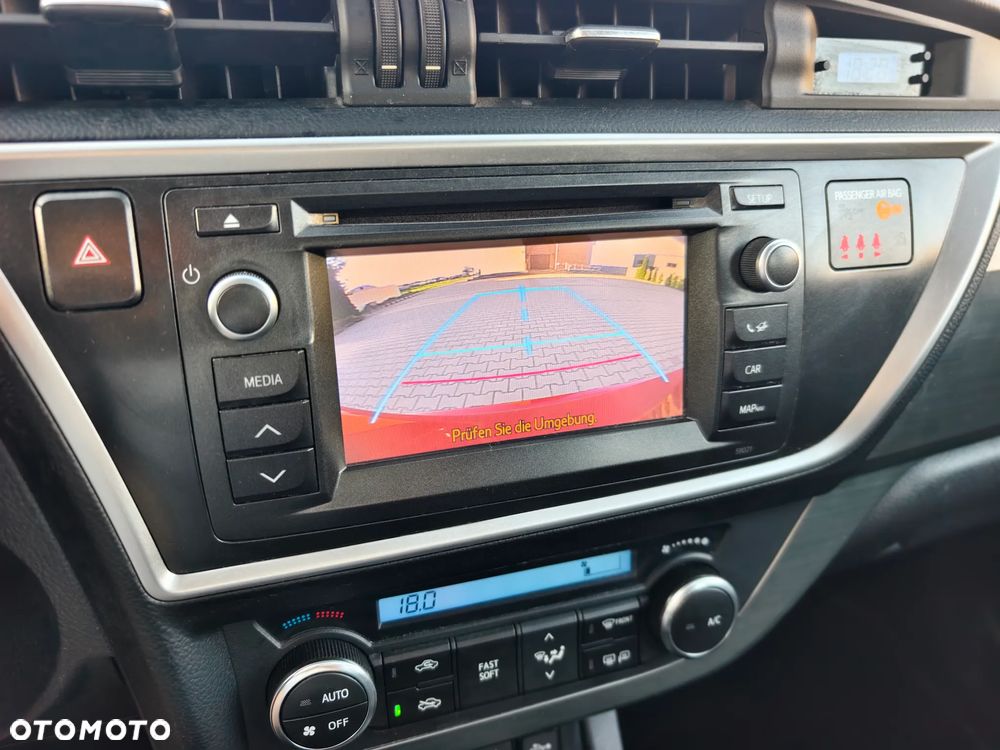 Toyota Auris 2.0 D-4D Executive - 14