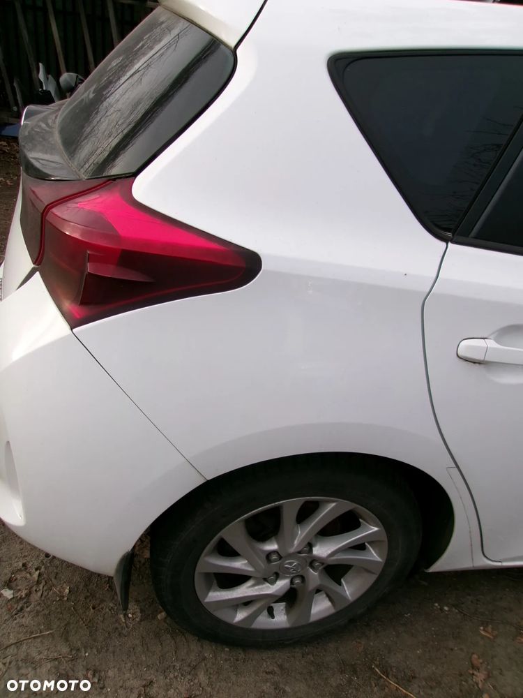 BŁOTNIK TYŁ PRAWY LEWY ĆWIARTKA TOYOTA AURIS II  12-18  HB - 1