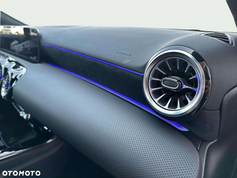 Mercedes-Benz Klasa A 200 AMG Line 7G-DCT - 16