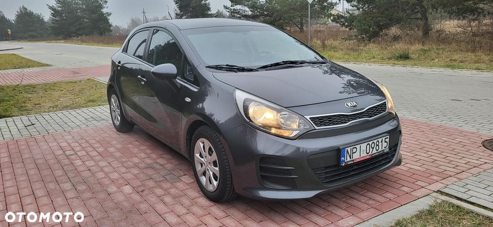 Kia Rio 1.4 M - 11