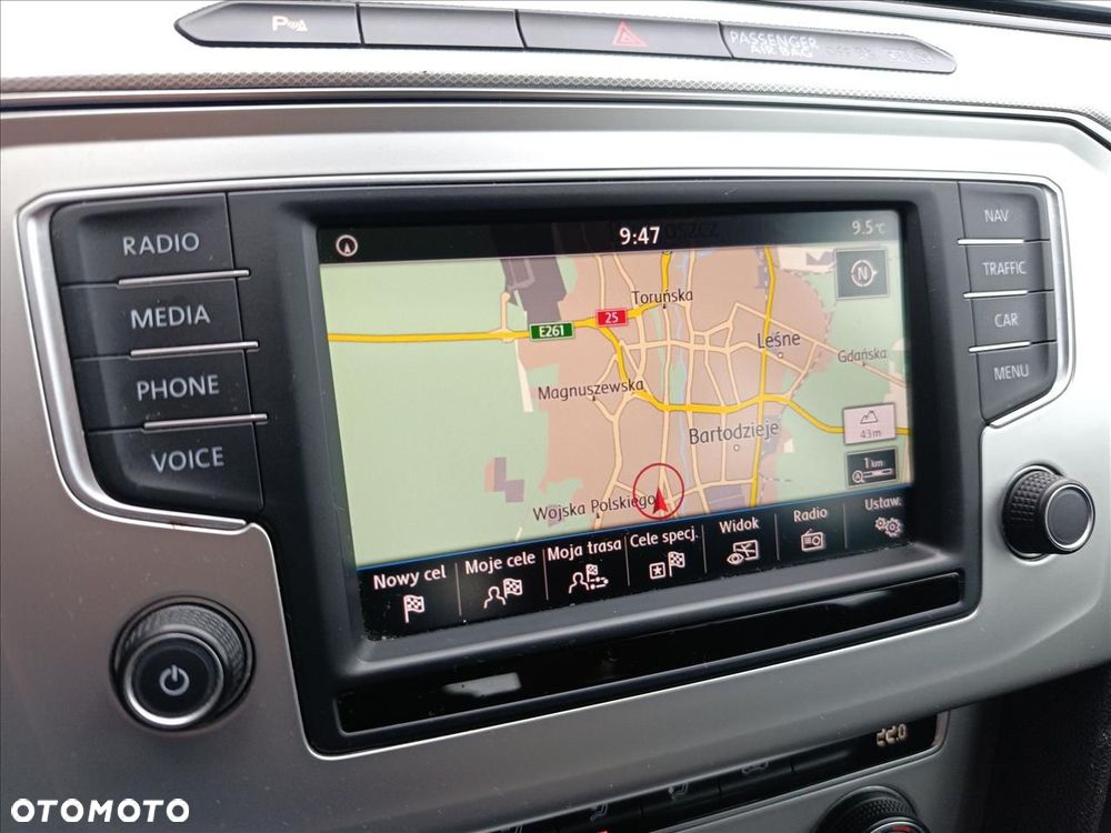 Volkswagen Passat - 26