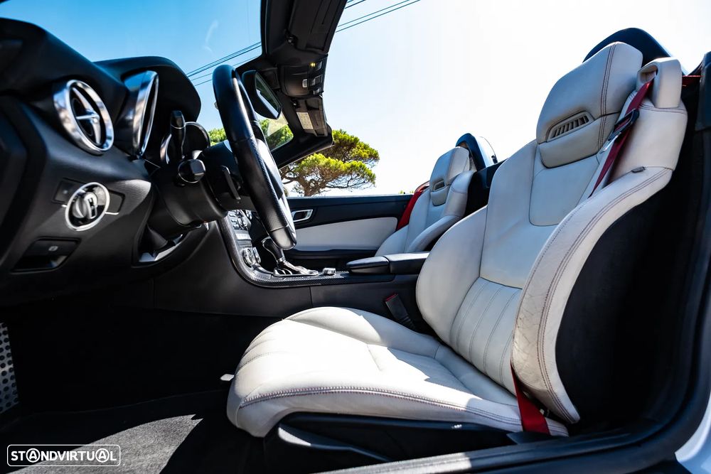 Mercedes-Benz SLK 250 (BlueEFFICIENCY) 7G-TRONIC - 25