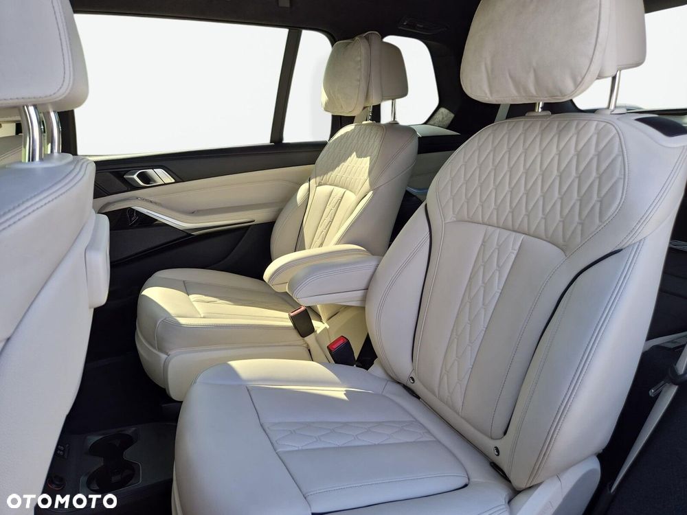 BMW X7 M50d sport - 26