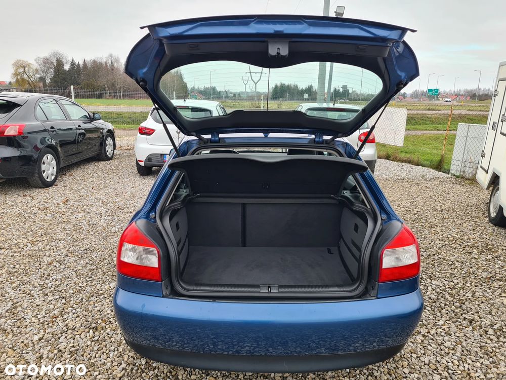 Audi A3 Sportback 1.8T Quattro Ambiente - 22