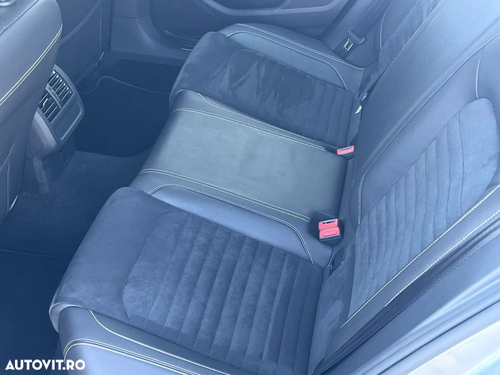 Volkswagen Passat 2.0 TDI DSG Highline - 12
